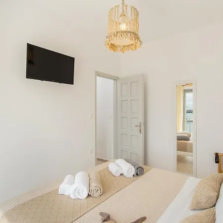 ホテル Playa Paros ピソ ・リバディ