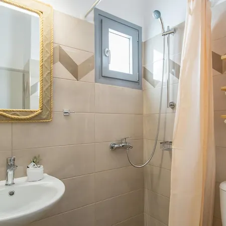 ホテル Playa Paros ピソ ・リバディ