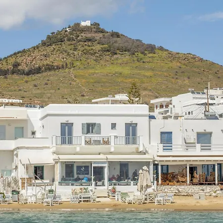 Playa Paros بوسي لِفاذي